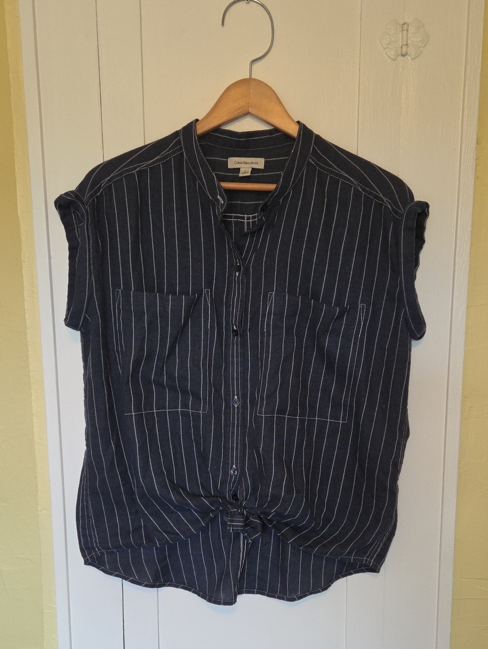 Calvin Klein Jeans Navy Pinstripe Tie-Front Button Shirt Size L